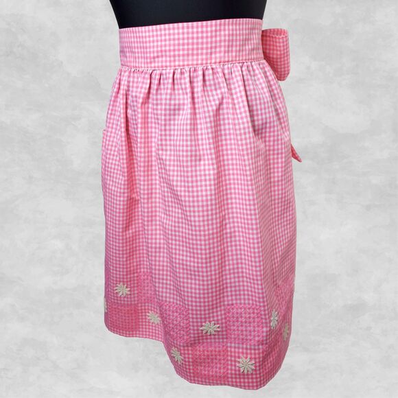 Vintage Pink Gingham Apron Hand Smocked Embroidered Daisies Pocket Mid-Length - Picture 2 of 7